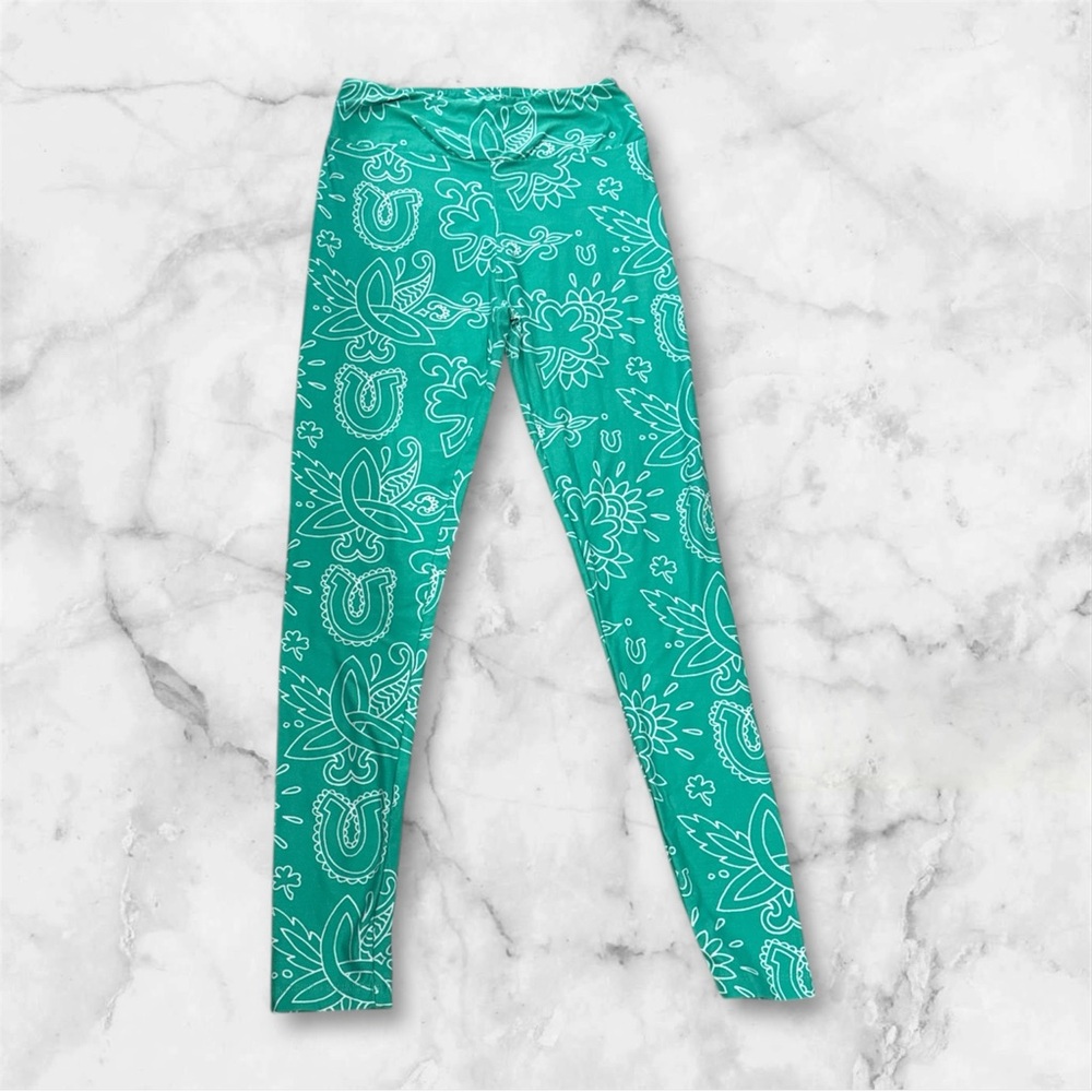 LuLaRoe Holiday bundle Patterned Leggings set of 3